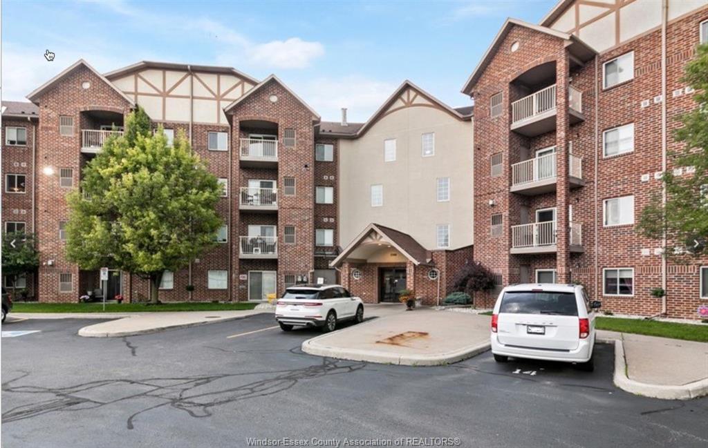3160-wildwood-windsor-ontario-26020392