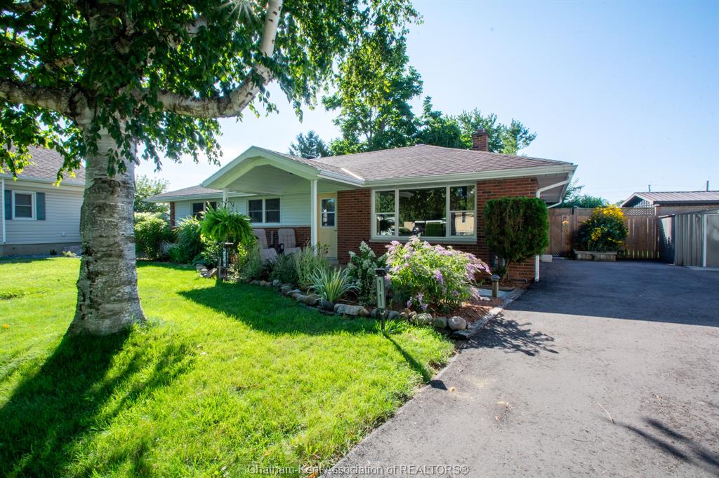 11-oriole-parkway-chatham-ontario-26020393
