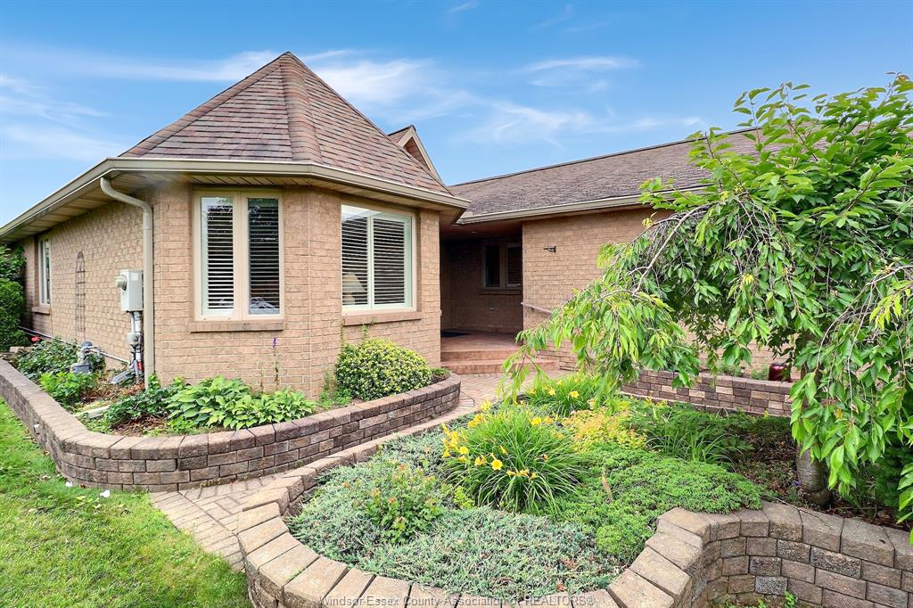 1099-imperial-crescent-windsor-ontario-26020401