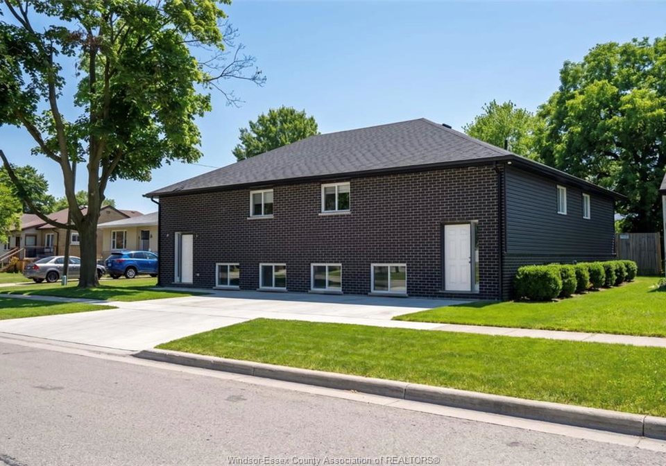 2341-alexis-windsor-ontario-26020406