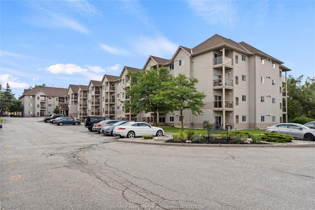 3000-sandwich-street-windsor-ontario-26020408