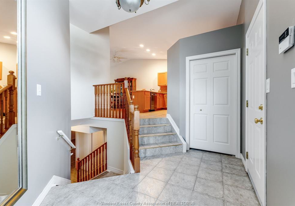 88-theresa-trail-leamington-ontario-26020409