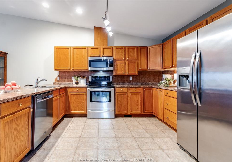 88-theresa-trail-leamington-ontario-26020409