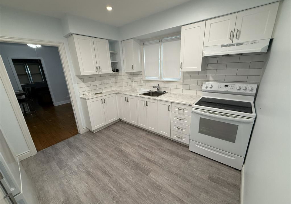 1039-parent-avenue-windsor-ontario-26020410