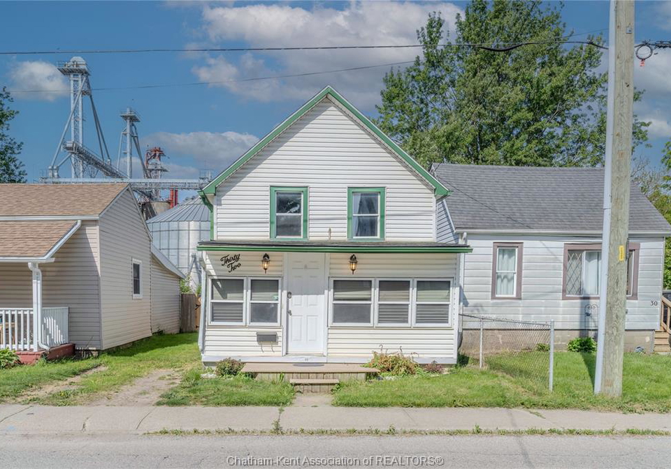 32-degge-street-chatham-ontario-26020424