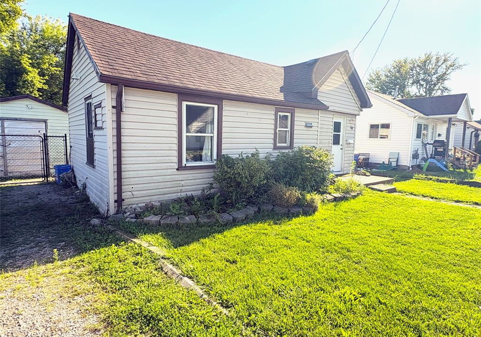 16-wills-street-wallaceburg-ontario-26020426