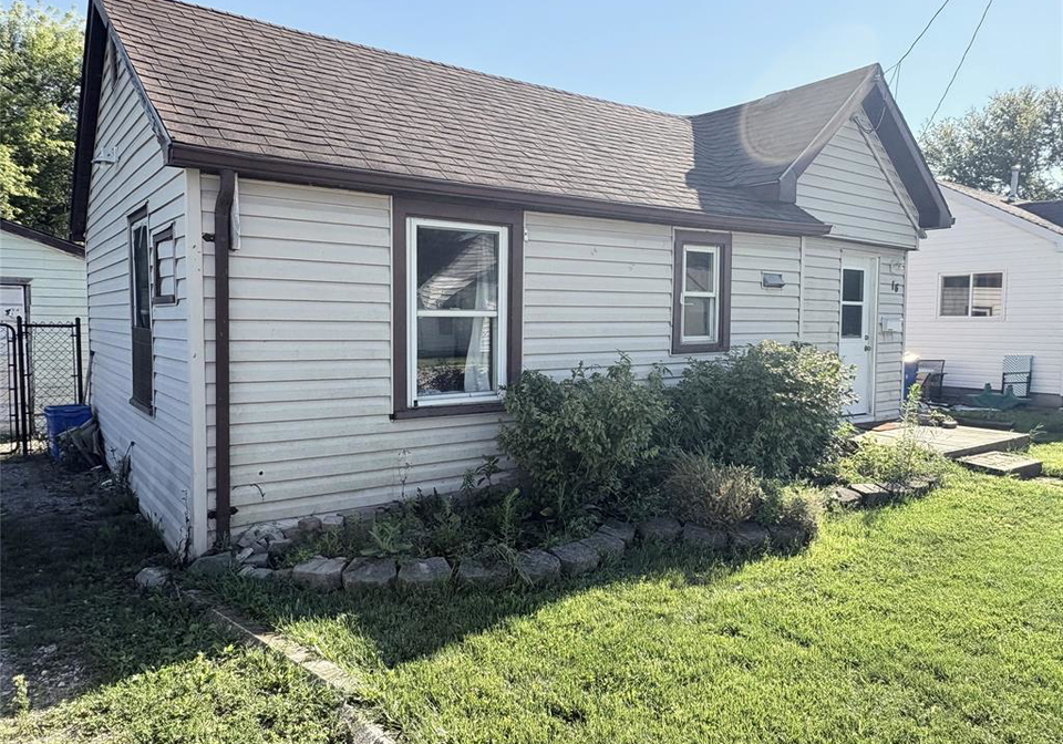 16-wills-street-wallaceburg-ontario-26020426