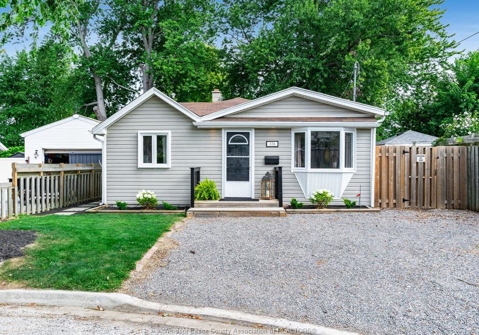 316-erieview-drive-kingsville-ontario-26020443