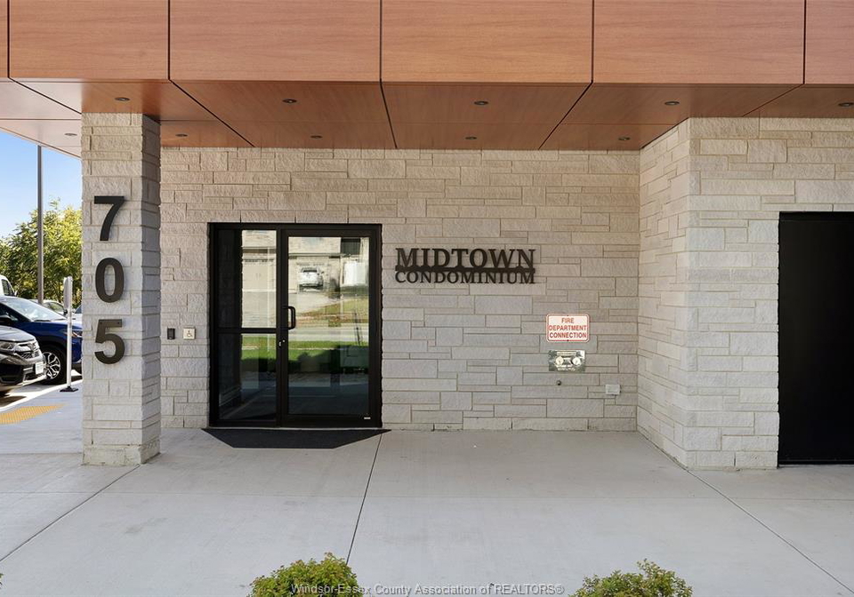 705-grand-marais-windsor-ontario-26020452