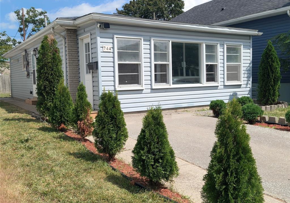 744-mckay-avenue-windsor-ontario-26020457
