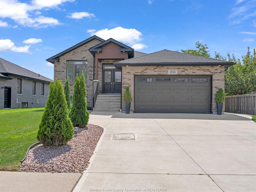 233-sandybrook-way-kingsville-ontario-26020462