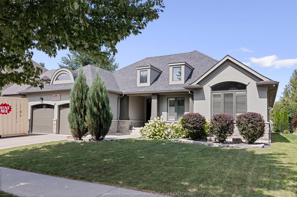 1395-outram-lasalle-ontario-26020467