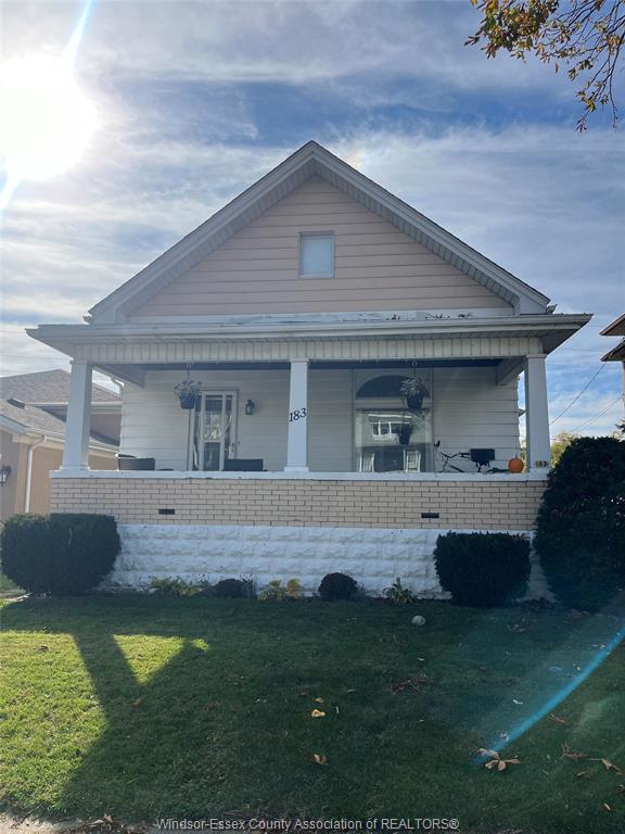 183-elm-windsor-ontario-26020476