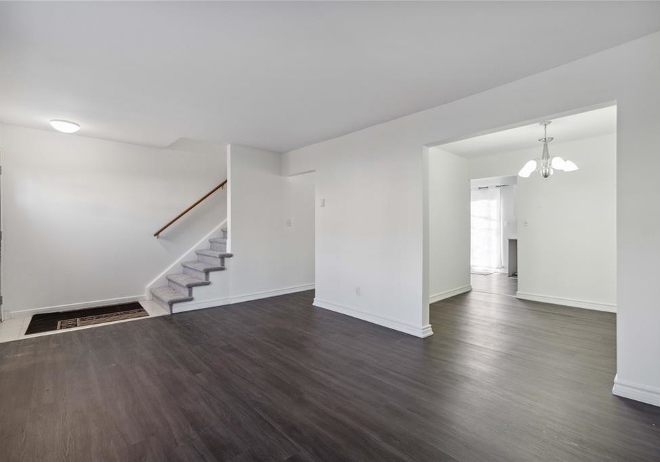 885-carleton-place-sarnia-ontario-26020477