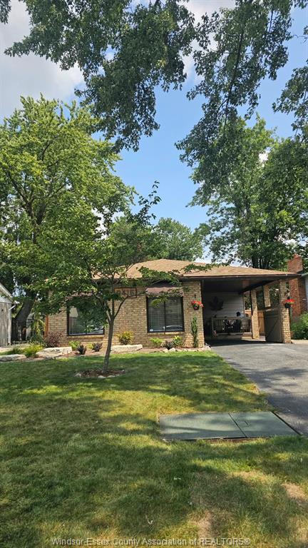 3416-longfellow-windsor-ontario-26020479