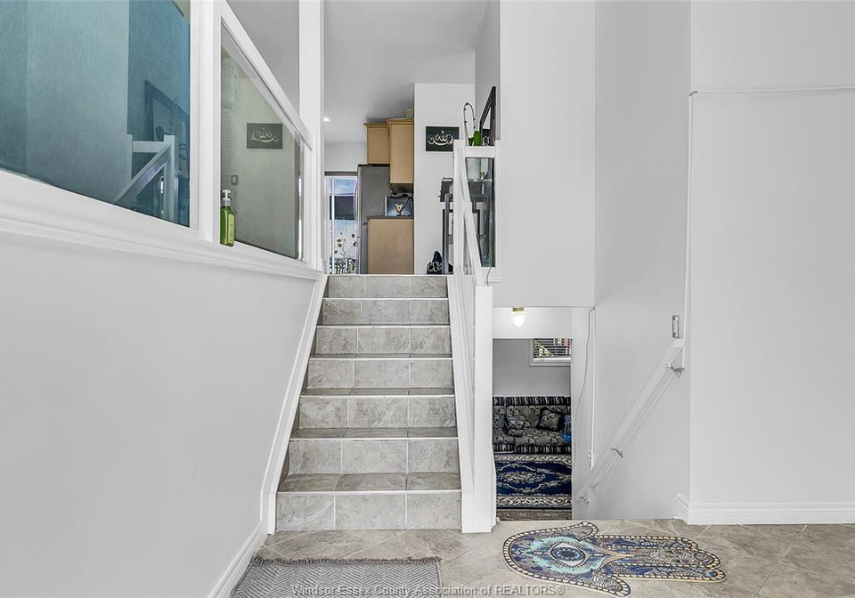 692-dynasty-windsor-ontario-26020480