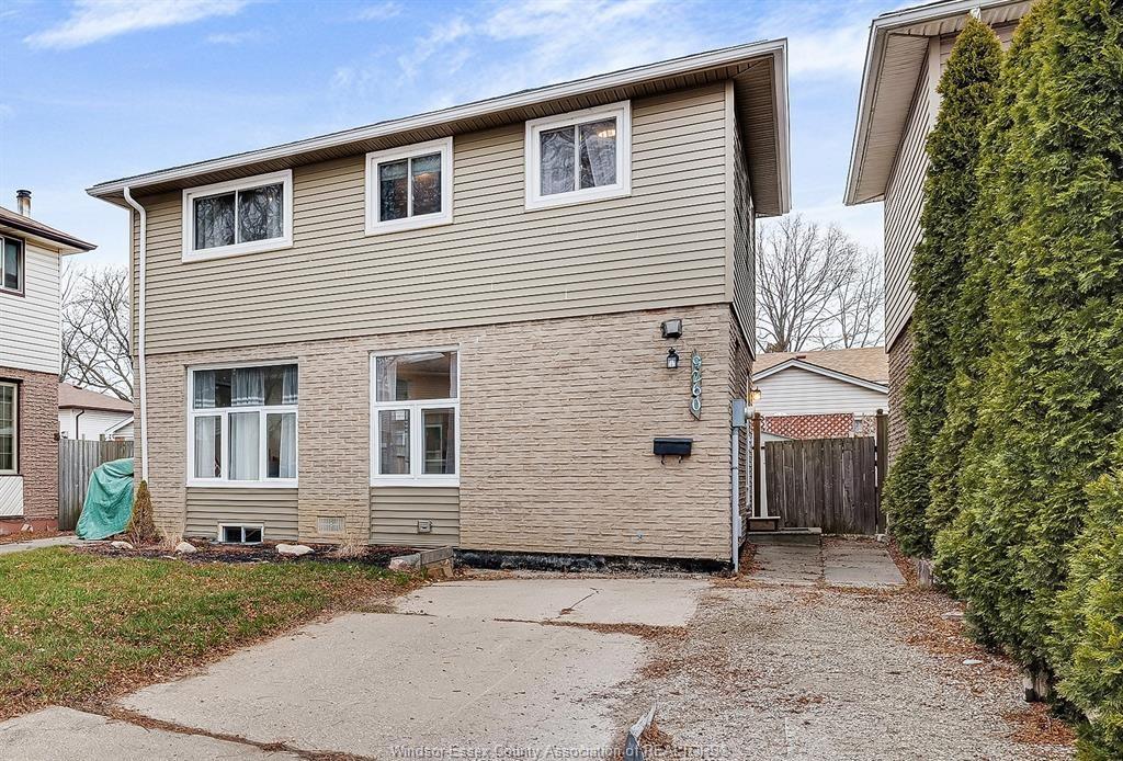 9260-arncliffe-court-windsor-ontario-26020488