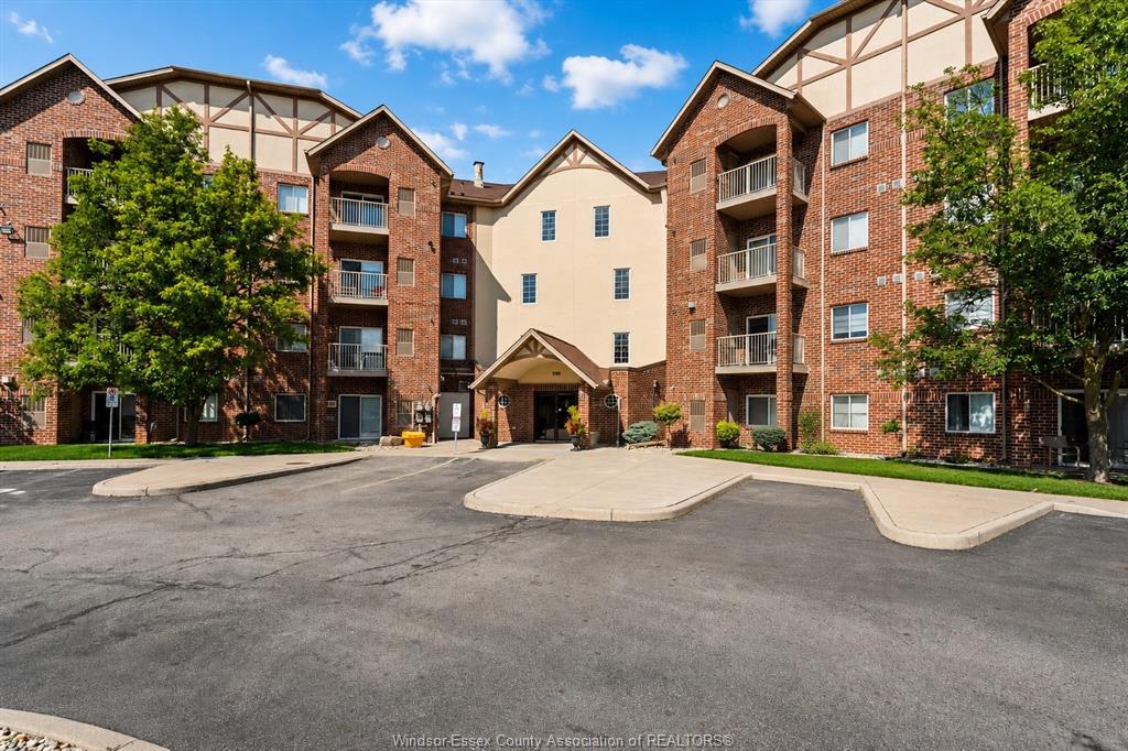 3160-wildwood-windsor-ontario-26020490