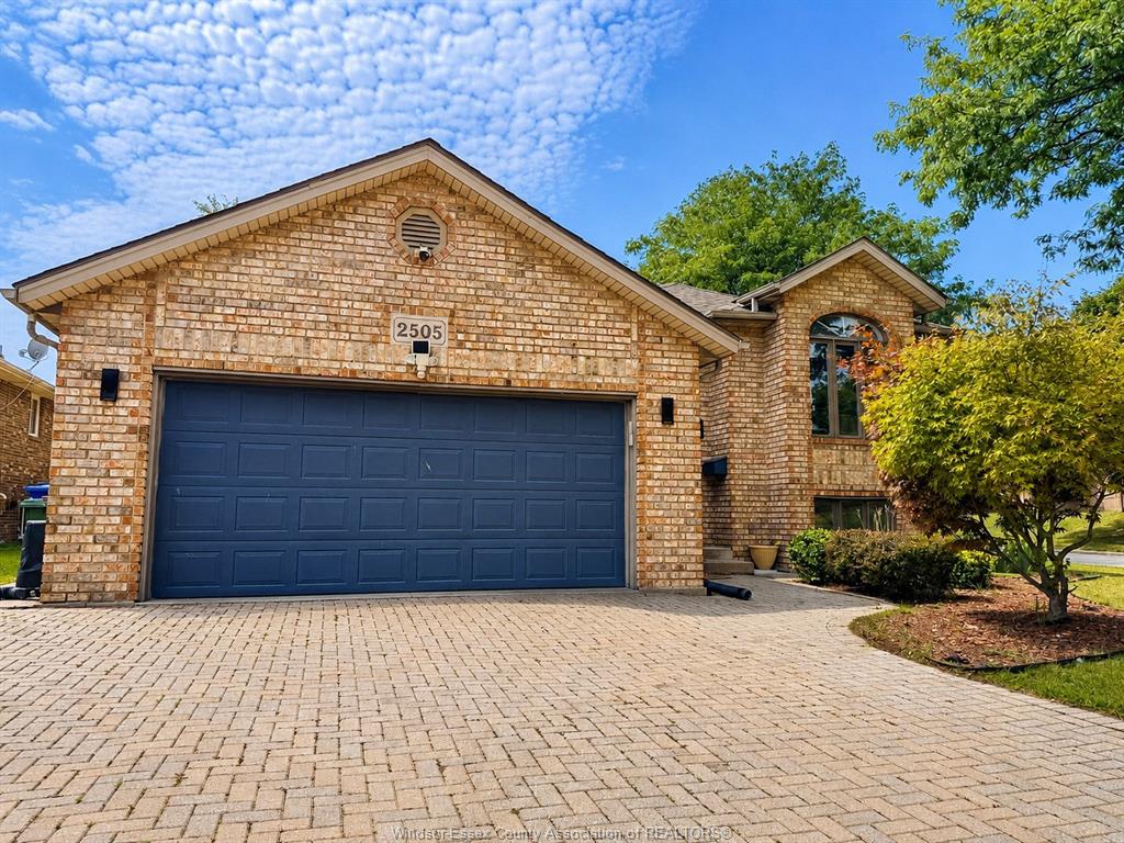 2505-st-clair-avenue-windsor-ontario-26020491