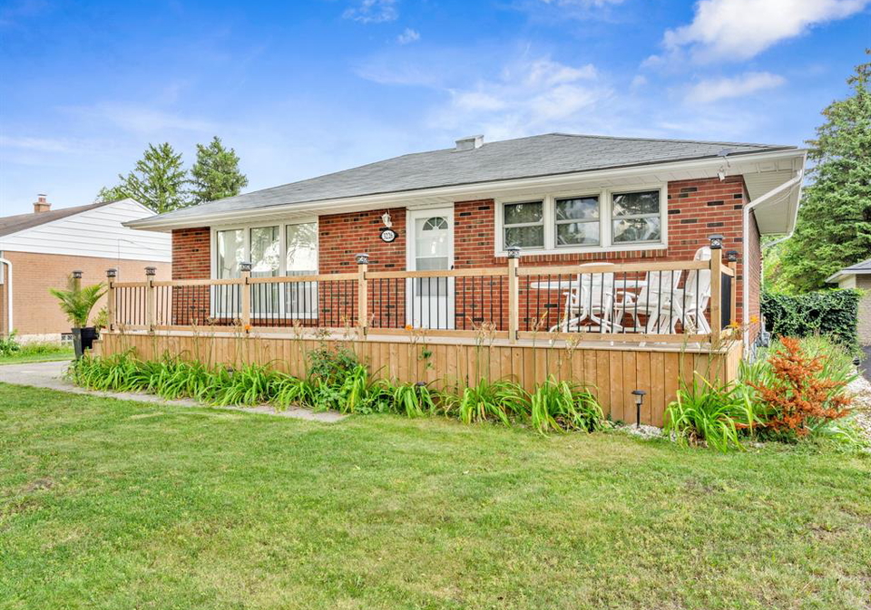 3226-woodlawn-avenue-windsor-ontario-26020494