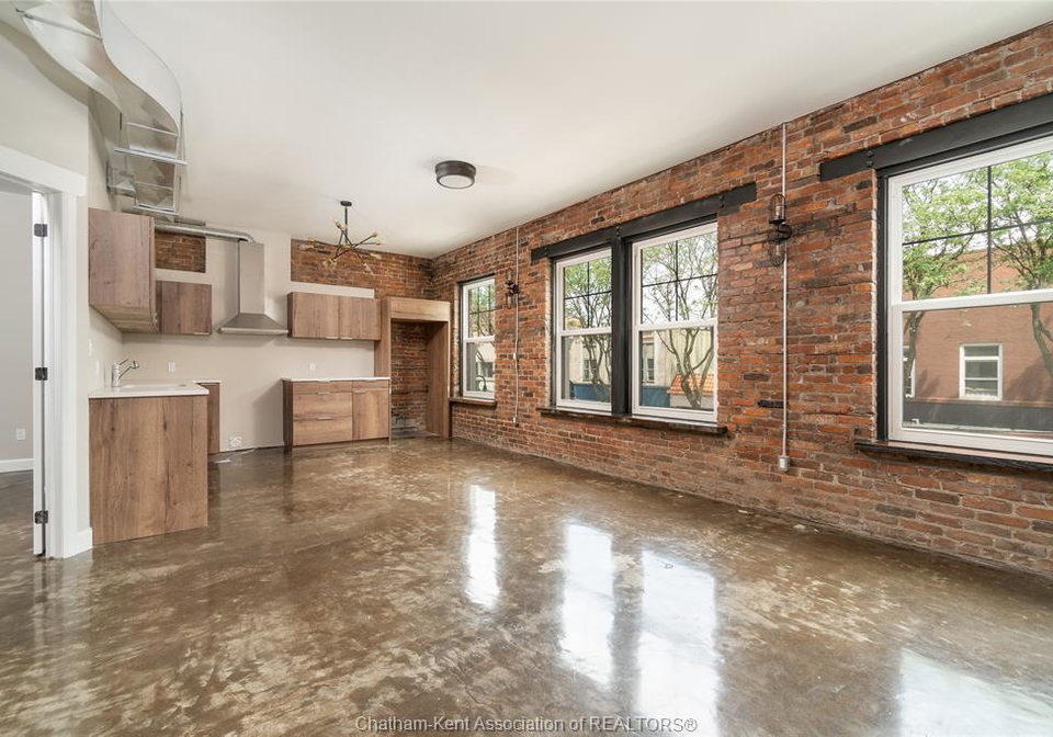 140-king-street-west-chatham-ontario-26020501