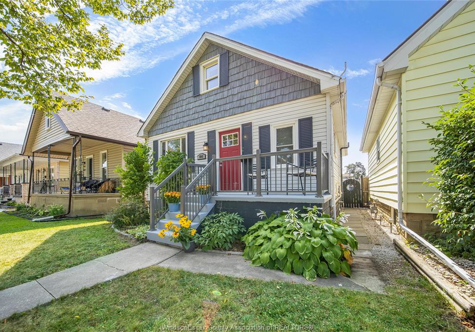 1641-hall-avenue-windsor-ontario-26020505