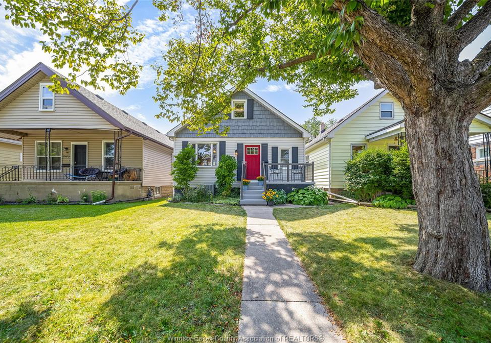 1641-hall-avenue-windsor-ontario-26020505