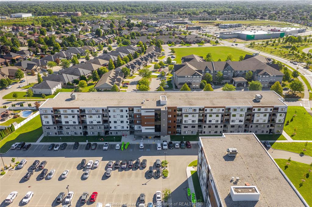 2550-sandwich-west-parkway-lasalle-ontario-26020523