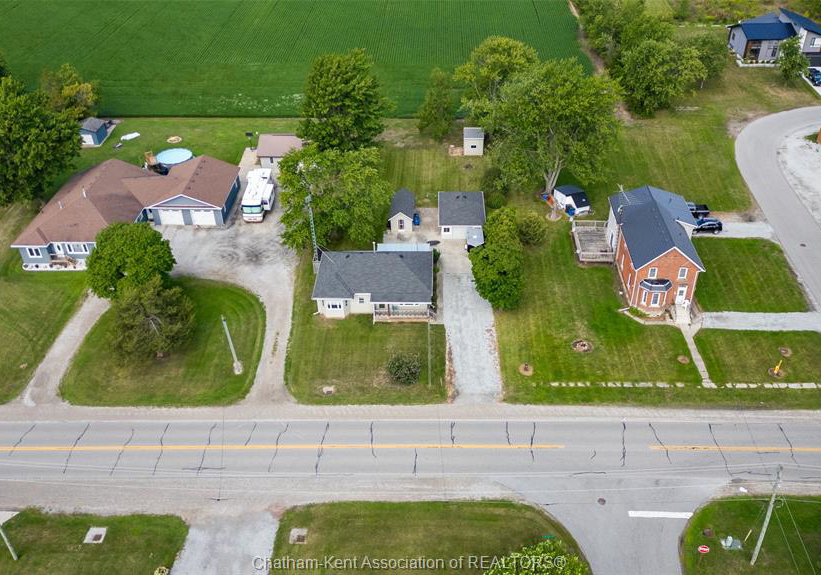 8543-middle-line-charing-cross-ontario-26020534