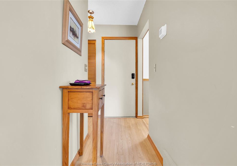 5441-empress-windsor-ontario-26020543