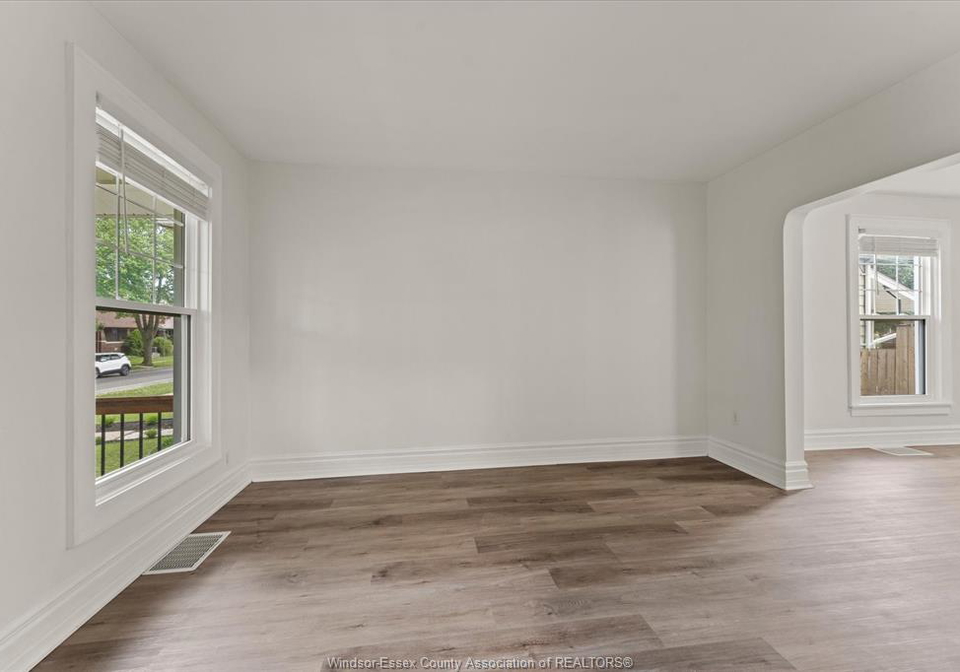 1215-lincoln-road-windsor-ontario-26020549