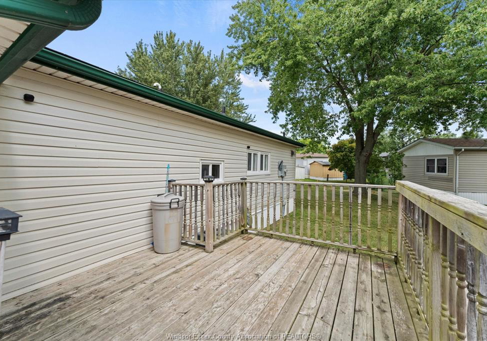 5-oak-court-mcgregor-ontario-26020554
