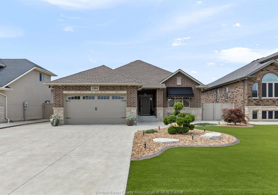 1360-legends-lane-lakeshore-ontario-26020556