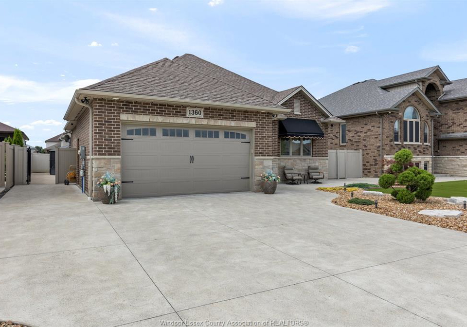 1360-legends-lane-lakeshore-ontario-26020556