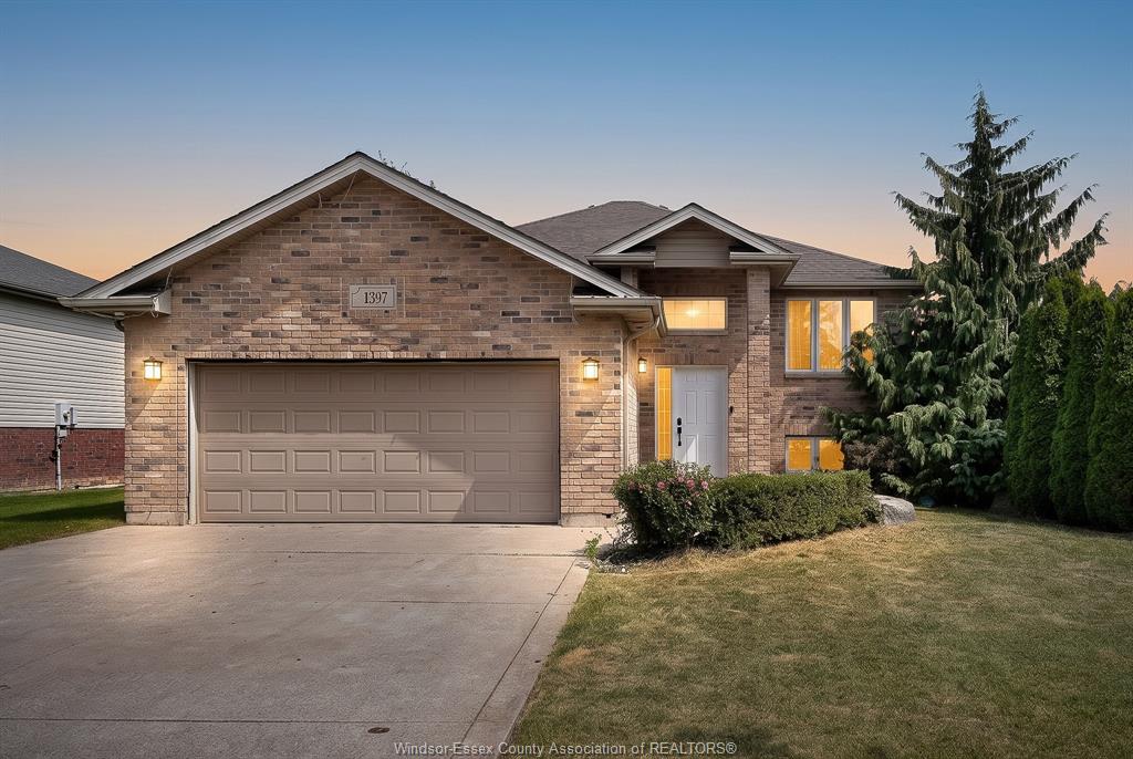 1397-crosswinds-drive-lakeshore-ontario-26020561