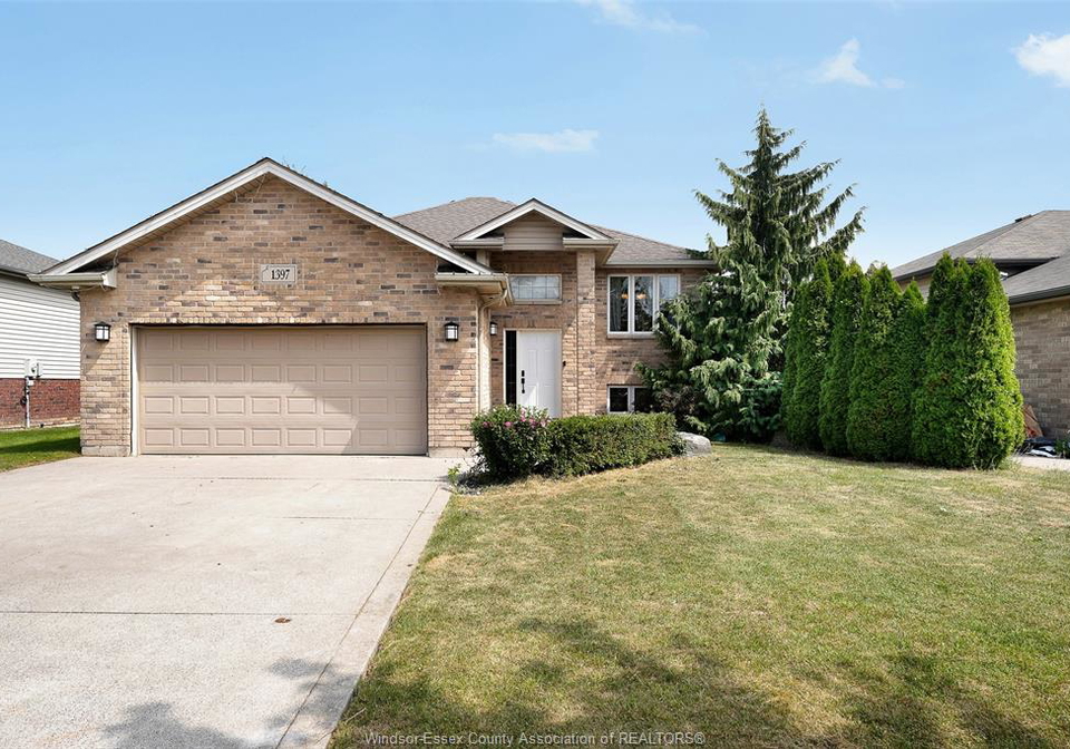 1397-crosswinds-drive-lakeshore-ontario-26020561