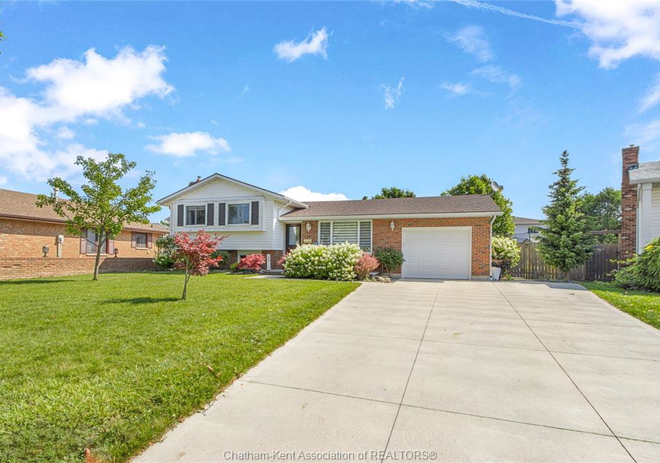 100-argyle-crescent-chatham-ontario-26020570