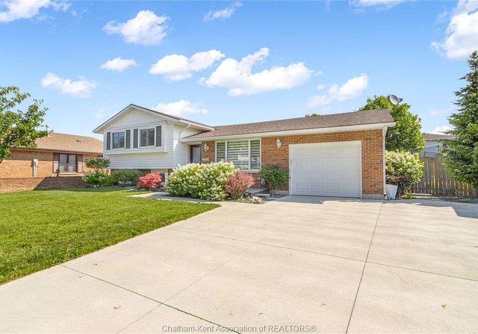 100-argyle-crescent-chatham-ontario-26020570