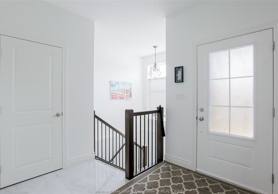 236-mclellan-amherstburg-ontario-26020571
