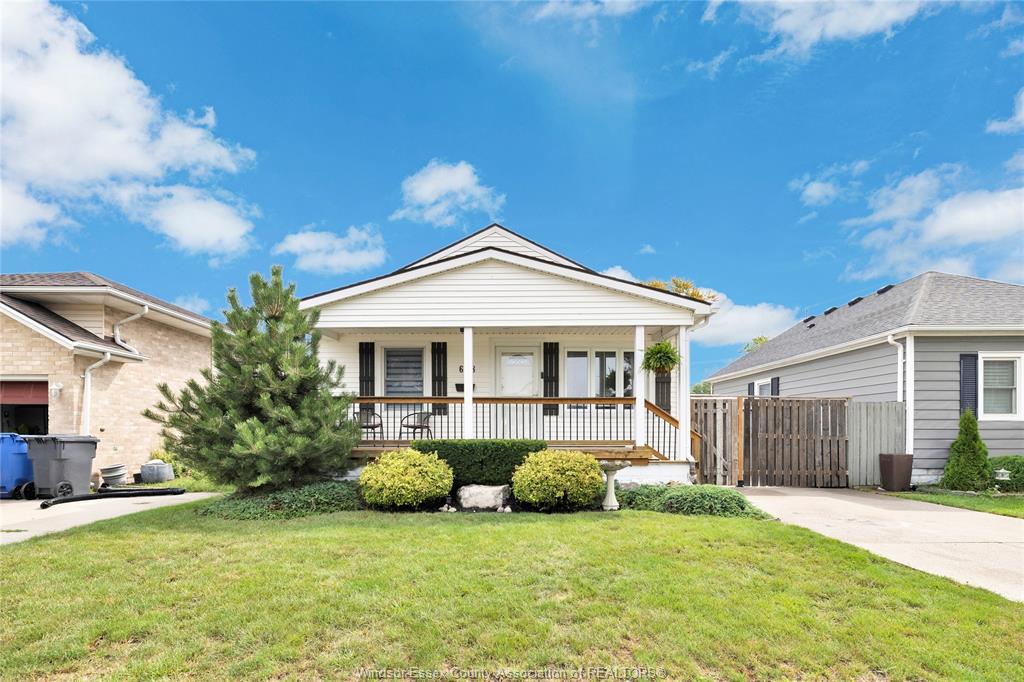 678-labute-tecumseh-ontario-26020572