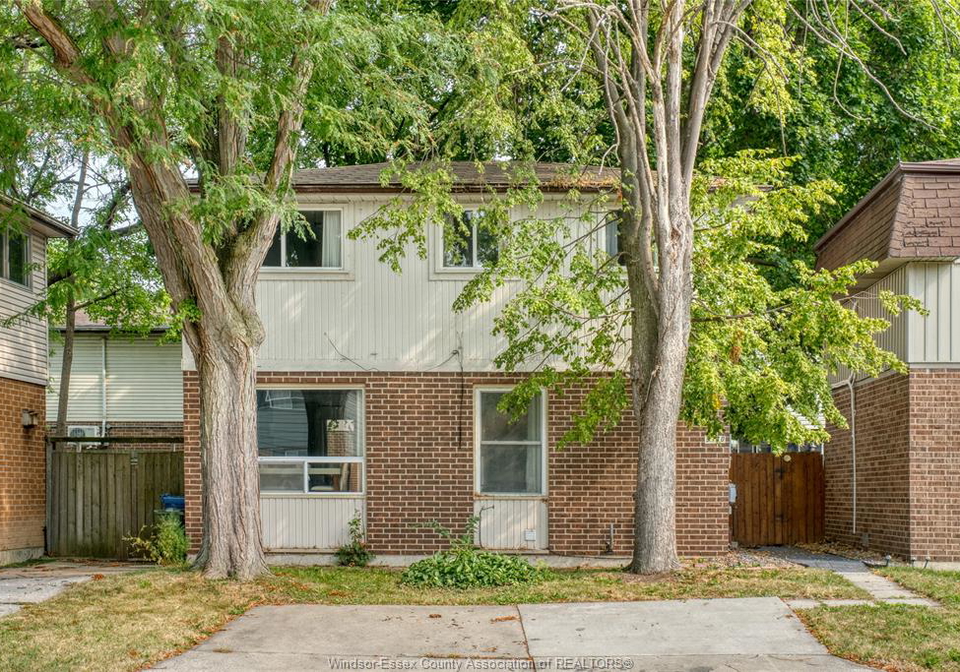 9370-aire-court-windsor-ontario-26020577