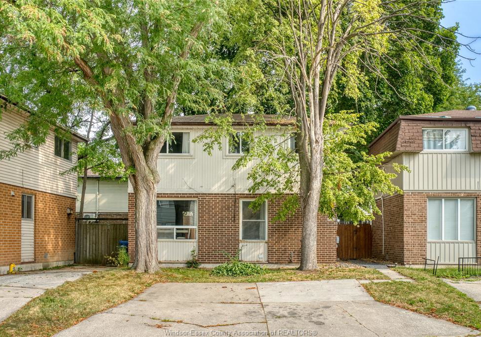 9370-aire-court-windsor-ontario-26020577