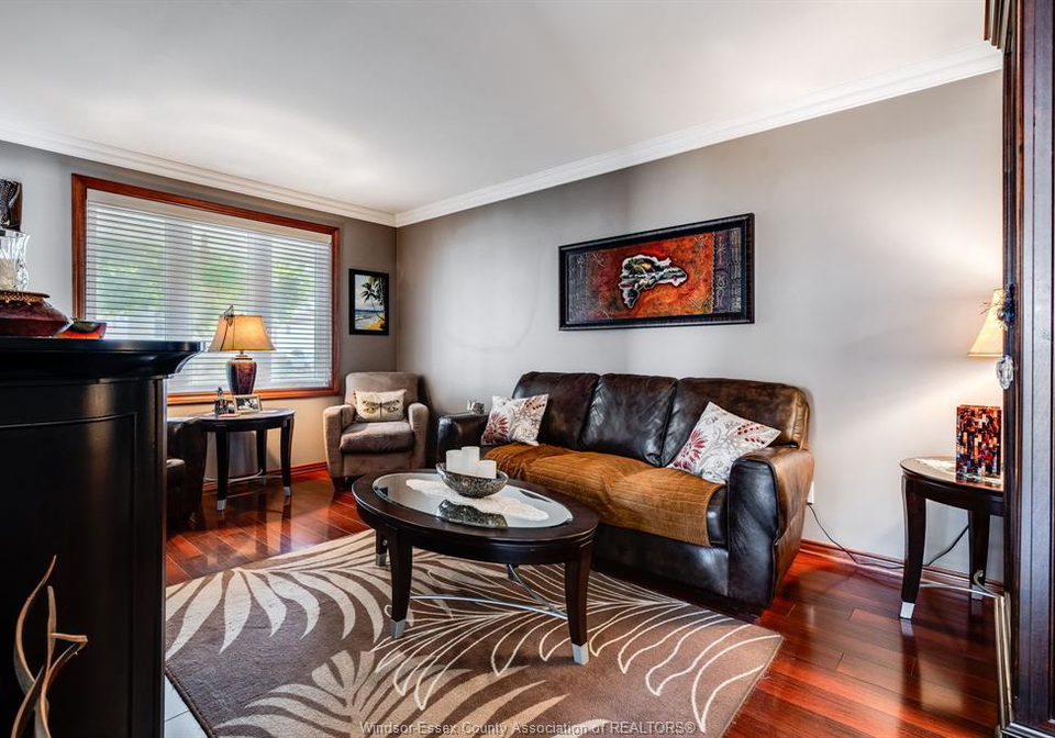 2677-robert-road-windsor-ontario-26020578