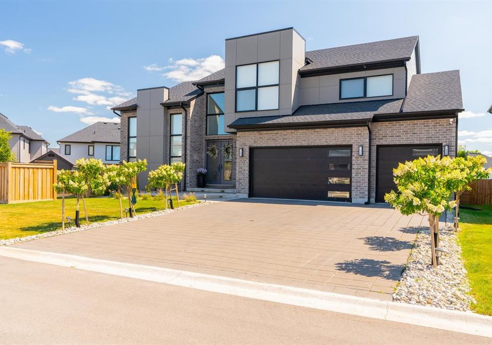 21-locky-lane-komoka-ontario-26020582