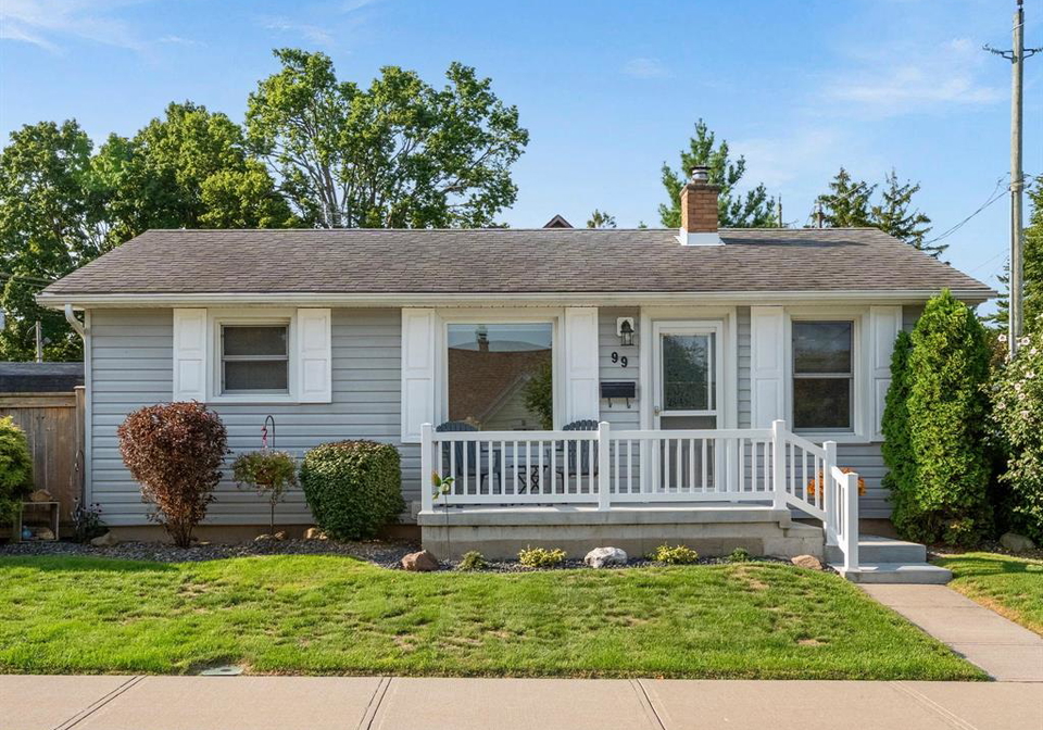 99-pear-street-west-kingsville-ontario-26020593