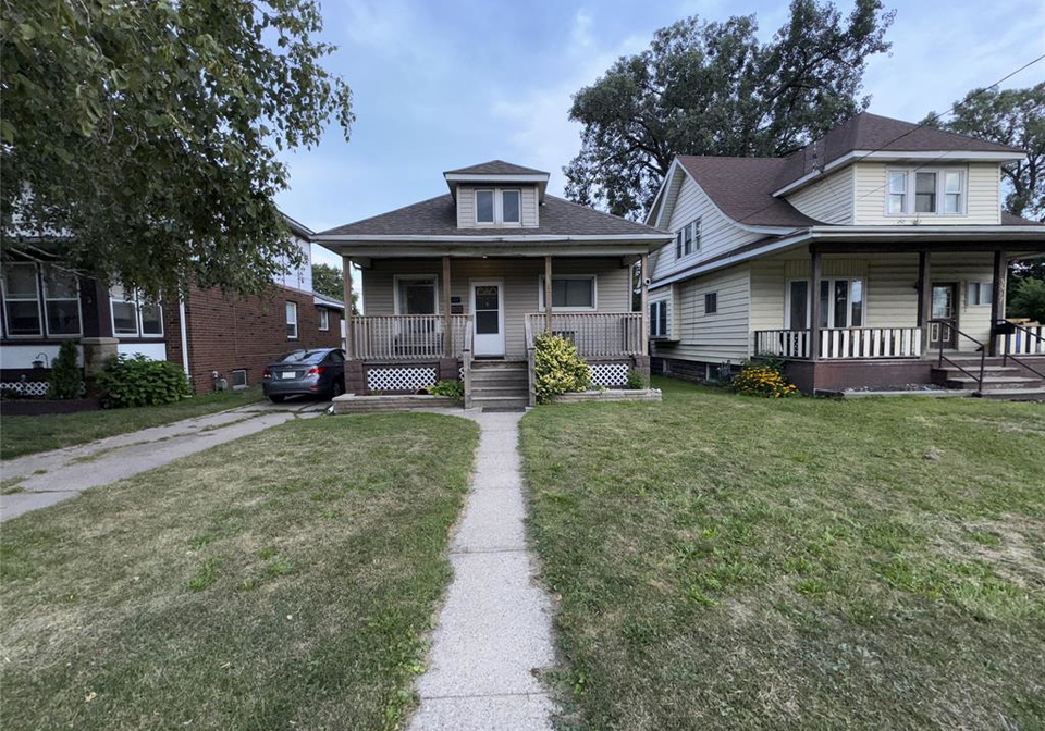 3515-sandwich-street-windsor-ontario-26020595