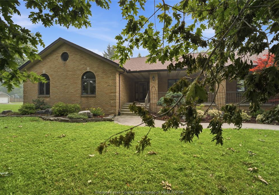 2073-lesperance-road-tecumseh-ontario-26020598
