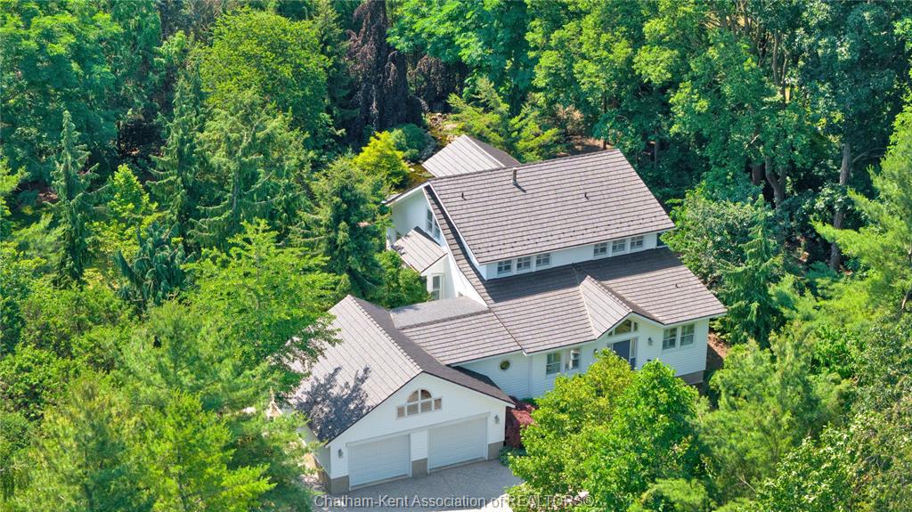 8274-talbot-trail-blenheim-ontario-26020604