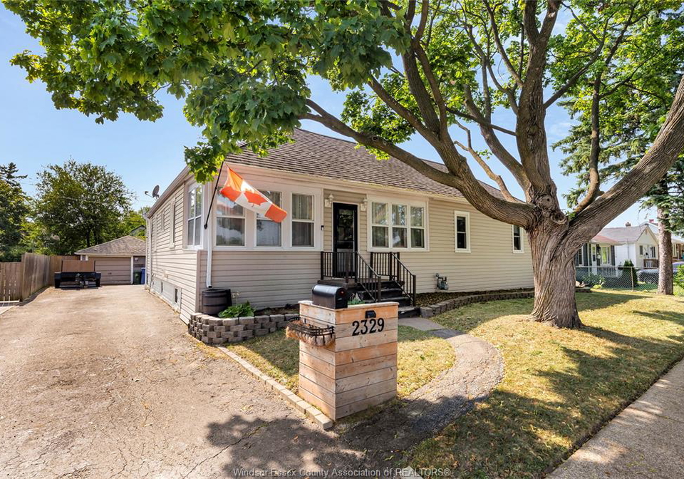 2329-meighen-road-windsor-ontario-26020607