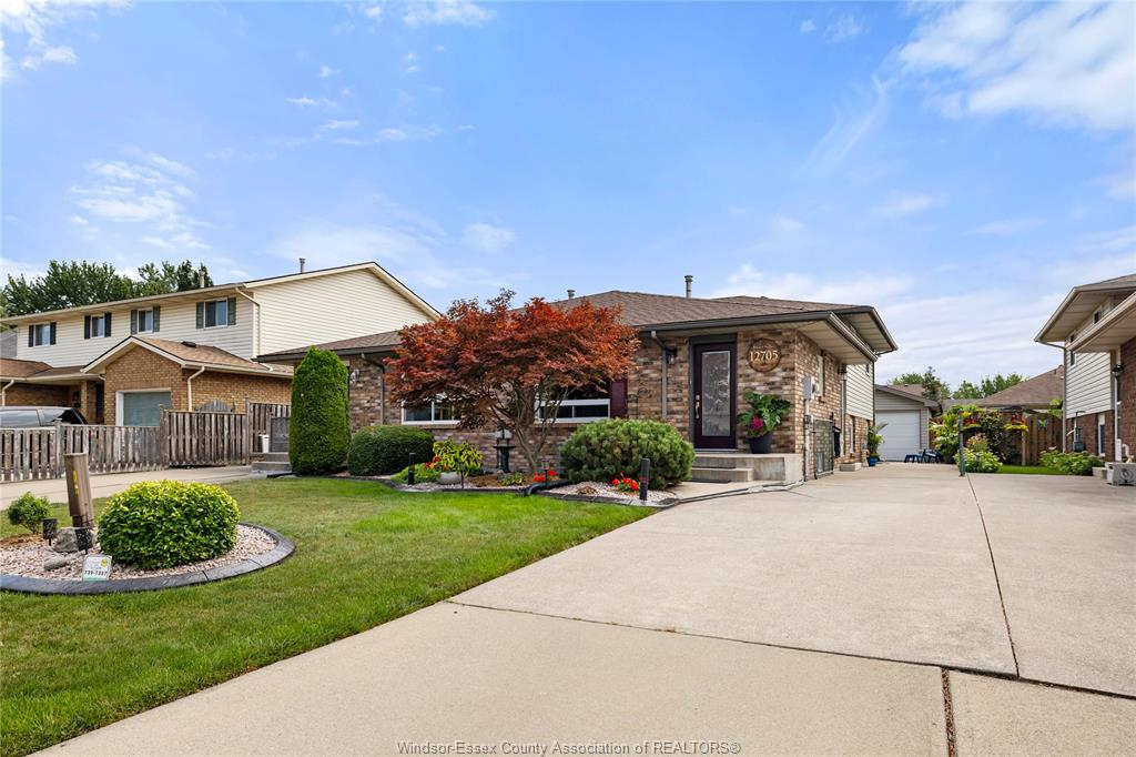 12705-horwood-crescent-tecumseh-ontario-26020609